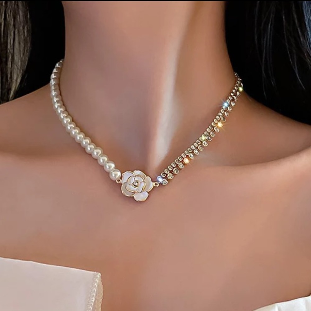 Rhinetone, Pearl & Sparkly Fringe Necklace & Earring Set - Picture 6 of 8
